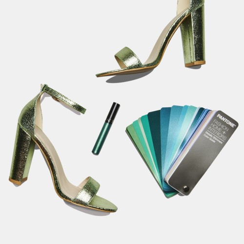 PANTONE FASHION, HOME + INTERIORS (FHI) METALLIC SHIMMERS